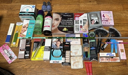 Lot items makeup hair - lot, of